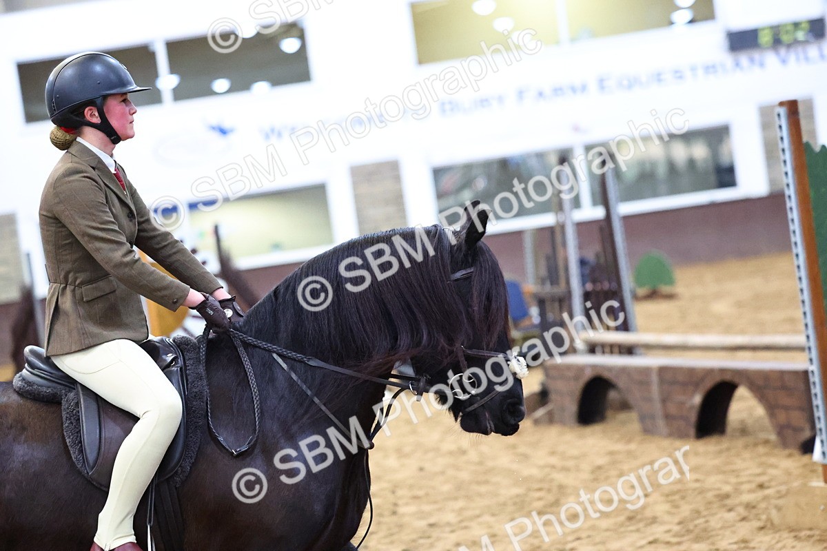 SBM_003024 - Class 35 - 60cm Training Stakes