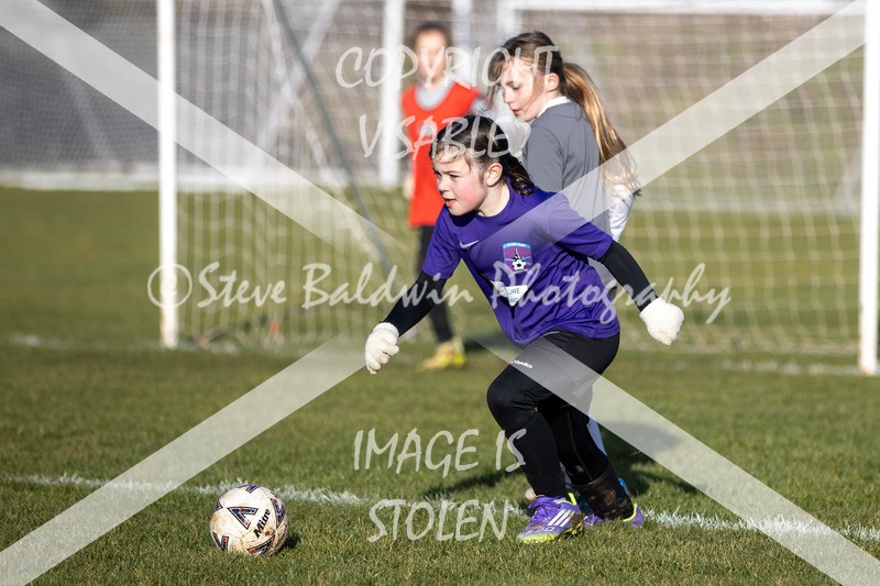 1DX30970 - 2026-01-17 FC Abbey Meads U9 Purple Girls V Develop FC U9 Girls