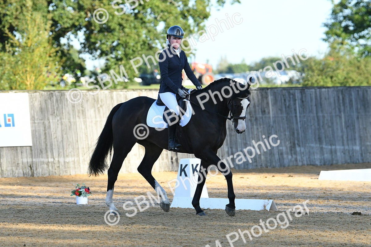 SBM_14339 - D4 - Small Tour Championship - Intro B