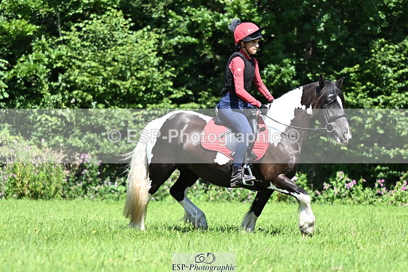 240729B-143423-02809 - Abbie's Group XC