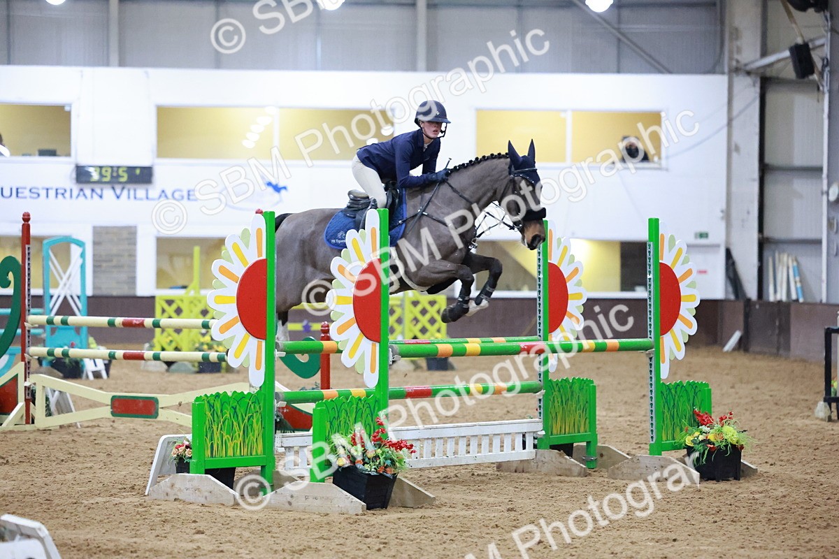 SBM_007939 - Class 25 - Senior Newcomers 1.10m