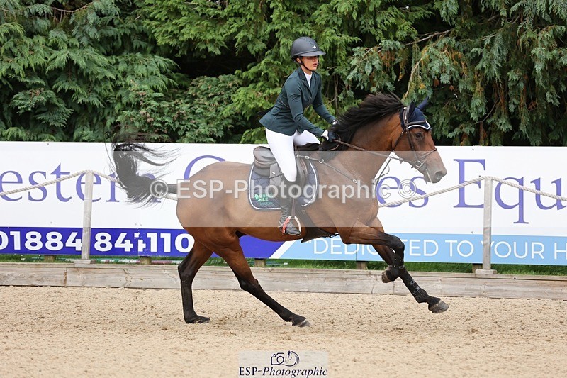 240817-160010-02845 - 06A Snr Fox 1.20m open