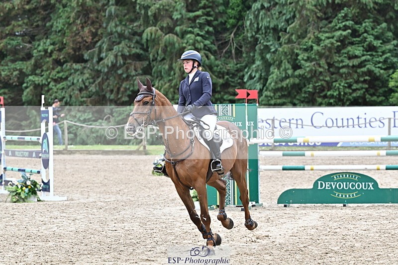 250524A-130627-11208 - D-402-Isabelle.Cook-CYMOON.F.Z