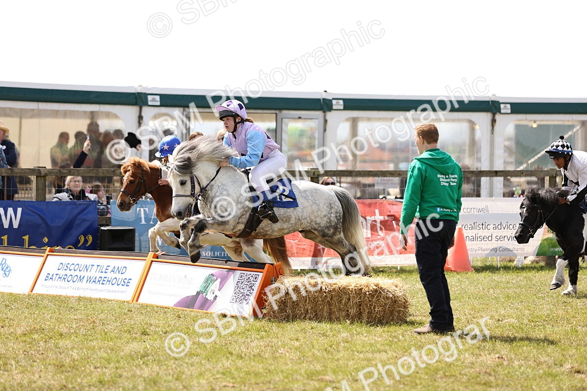 SBM_16603 - Dinky Derby