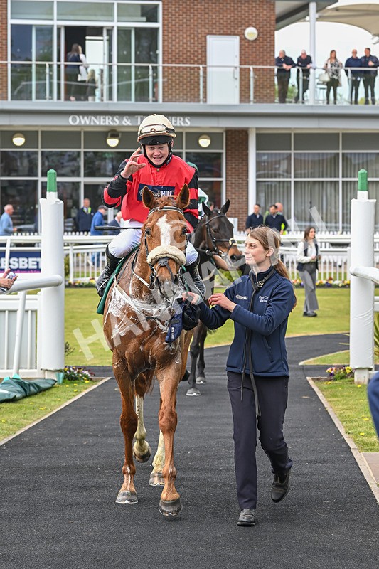 220425-Race 1-Kats Bob-8680 - Race 1