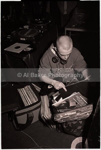 14 harry love - Friends-&-Family @ the-roadhouse 19.03.04