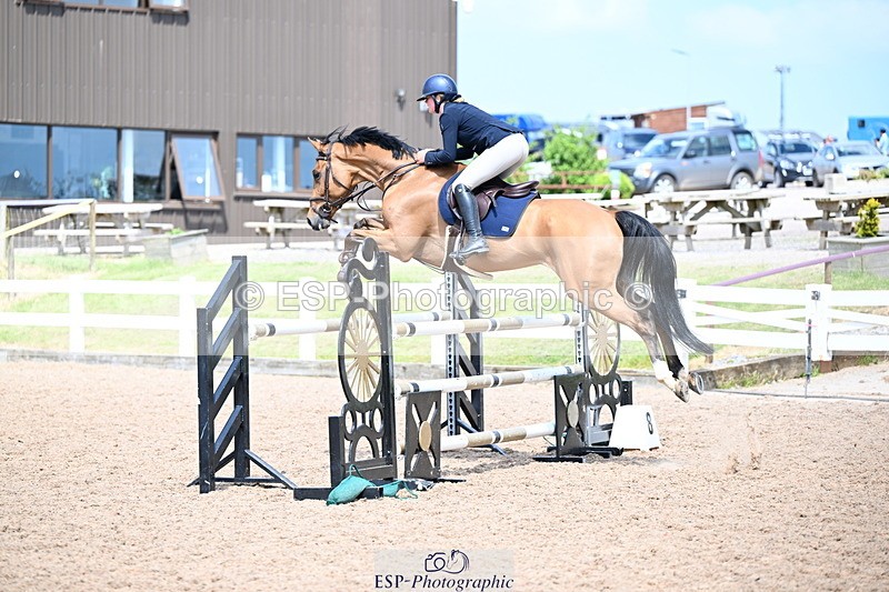 240605A-150323-00875 - Cls 4 Newcomers and 1.10m Open