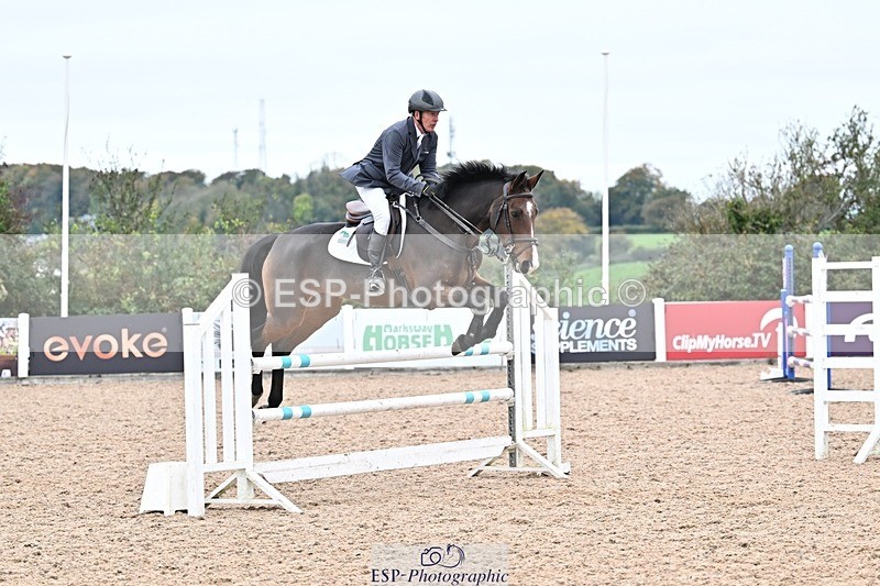 251015-140039-00687 - Cls 4 Newcomers and 1.10m Open