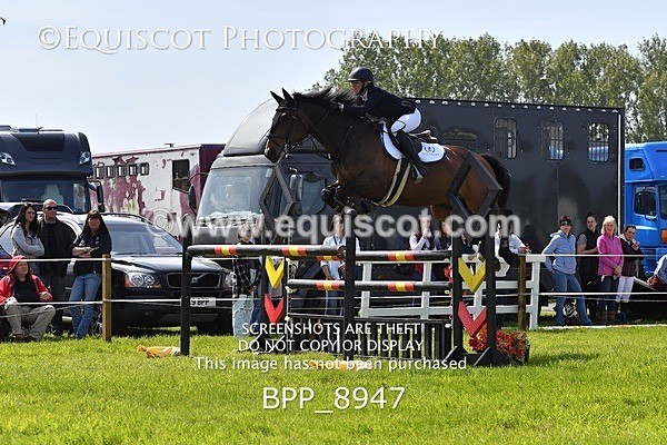 BPP_8947 - CLASS 3 The RHS Andrew Hamilton Coach Novice Qualifier (1.20m)
