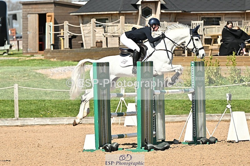 250416-150427-01591 - Cls 6 Foxhunter and 1.20m