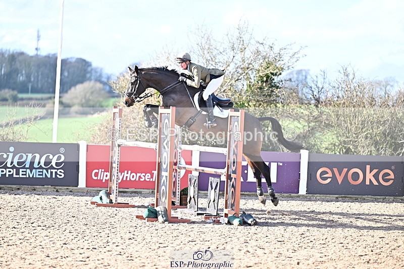 260204A-135308-00400 - Cls 5 Foxhunter and 1.20m