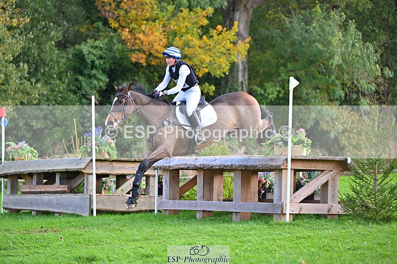 241025-124729-08315 - 109-Amber.Williams-THE.EMERALD.LILY