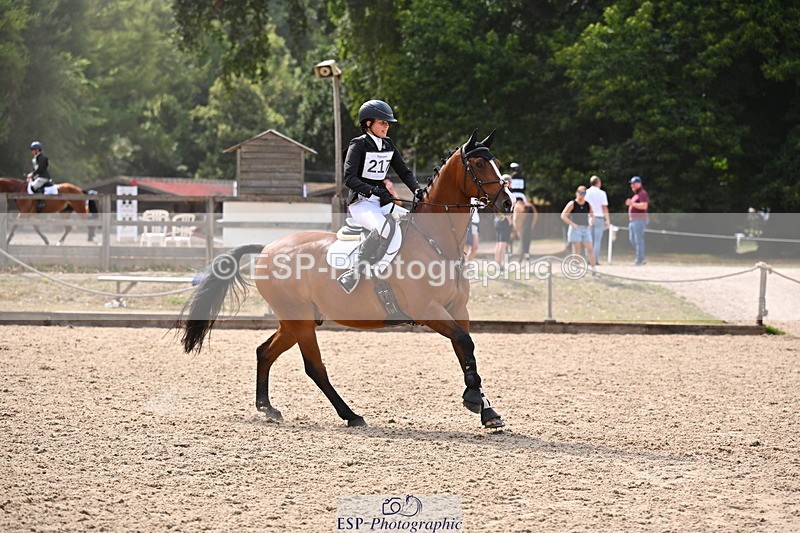 250802A-160051-06543 - E-217-Scarlett.Jones-RINGFORT.PATRON.SAINT