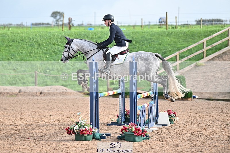 231013A-103223-01221 - Cls 7 Discovery & 1m Open