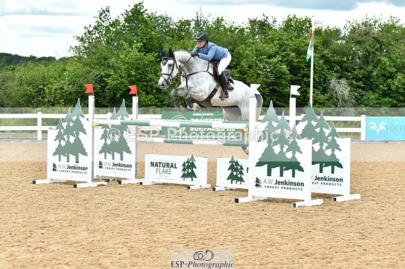 230721A-142128-06863 - Cls 22, 1 Star Gold 1.30m