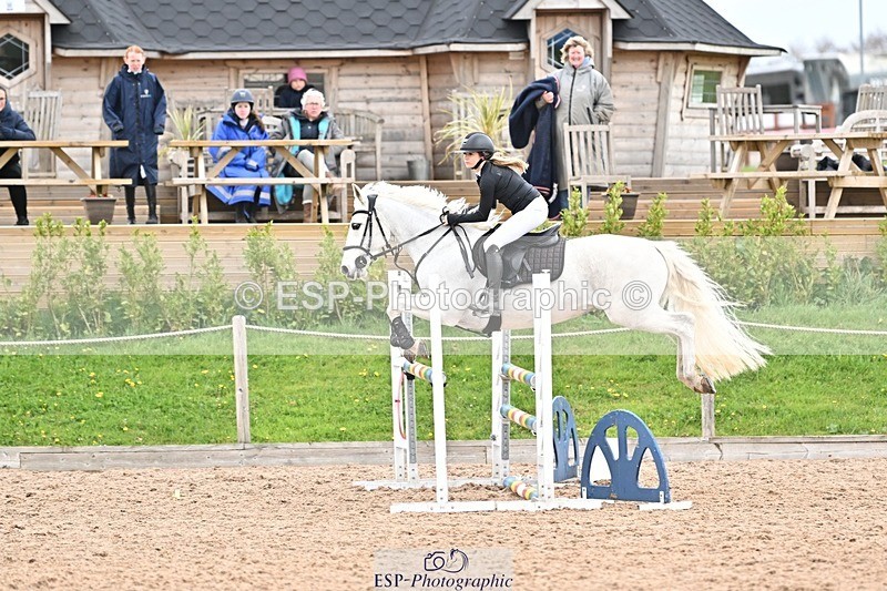 250414-114549-00646 - 1m Round 1