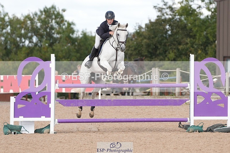 250921-122402-02909 - Cls 9 Pony Foxhunter and 1.10m