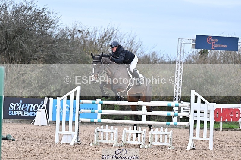 251126-140736-00677 - Cls 5 Foxhunter and 1.20m