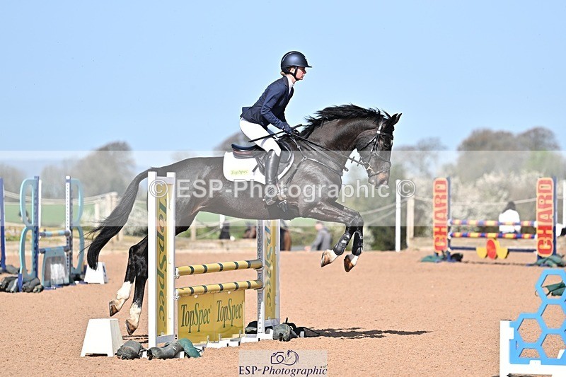 260408-102759-00158 - Cls 2 British Novice and 90cm