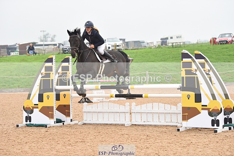 230916A-163804-05596 - Cls 19 Snr 1.10m Derby