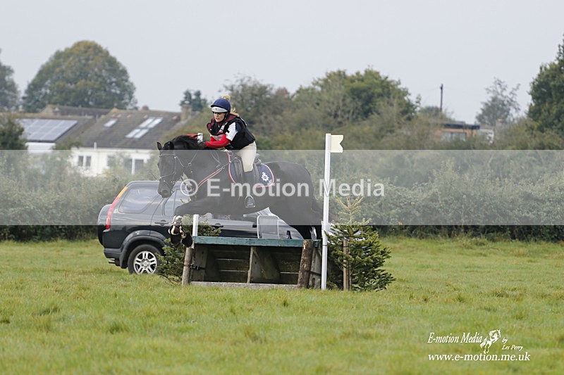  WWHT 171021 0948 - Open Novice (0.80m)  17/10/21