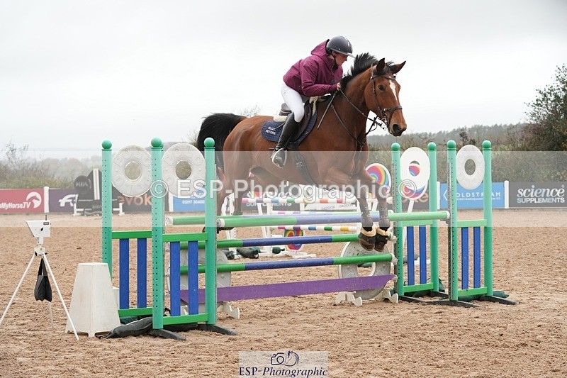 251109-112641-03554 - Cls 20 Newcomers and 1.10m Open