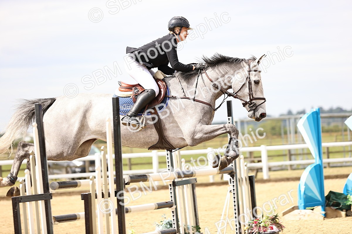 SBM_009521 - Class 8 - Senior Newcomers - 1.10  Open