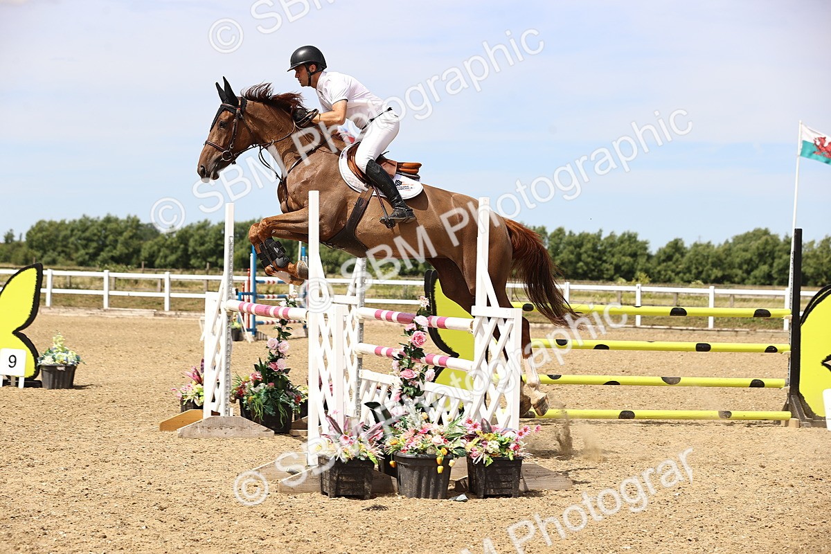 SBM_000715 - Class 15 - Redpost Equestian Senior Foxhunter - 1.20m