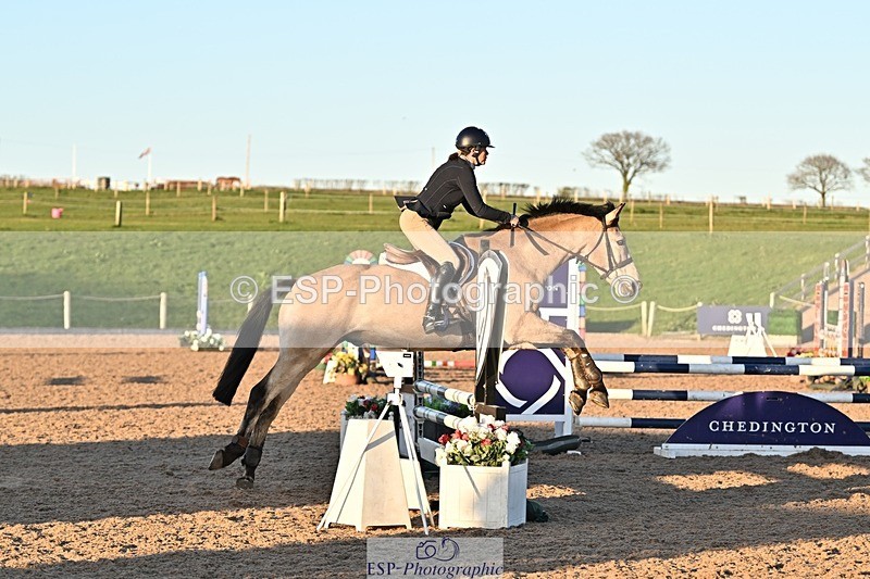 250401-185802-00848 - 90cm Classes