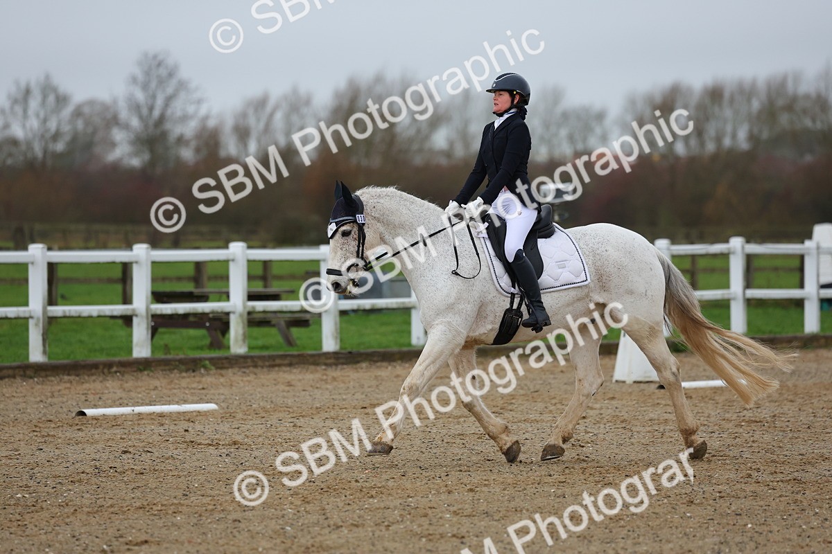 SBM_003105 - Class 6 - Novice 4