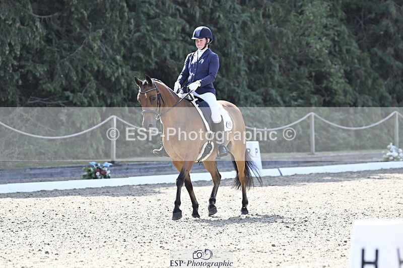 250810A-105046-04977 - 005-Katie.EdwardsBurnt.House.Lane.Wizby