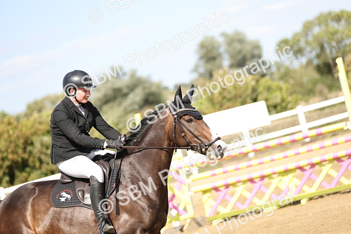 SBM_005135 - Class 6 = Senior Newcomers - 1.10m Open