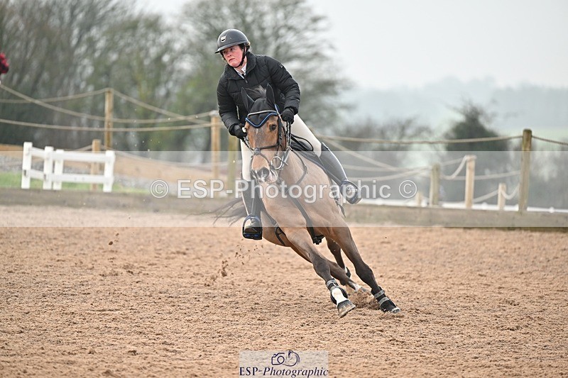 250122-142905-00650 - Cls 6 Foxhunter and 1.20m