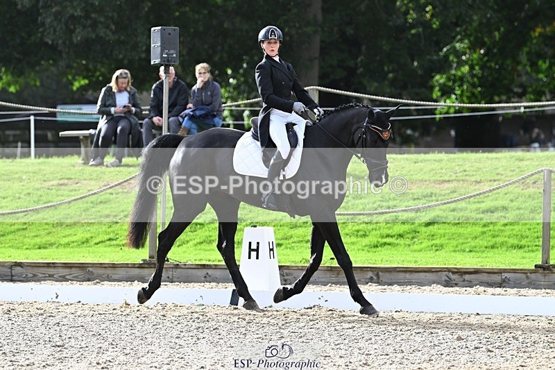 231019-144343-04260 - 056-WILLOW.BDA-Lisa.Maynard-DR