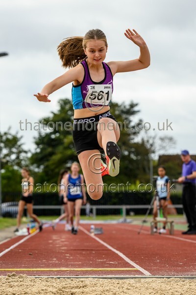 Age25SAT-914643 - Field Female Set One