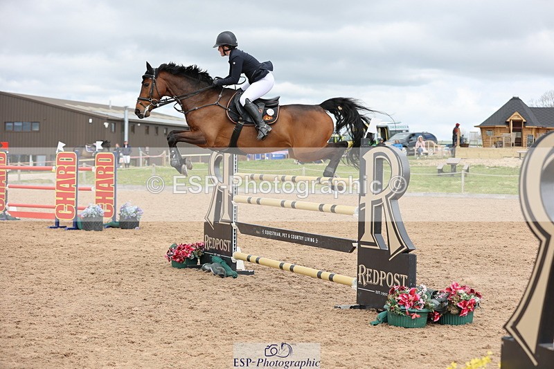 240419A-120421-06994 - Cls 6, 2 Star Medium Tour 1.35m