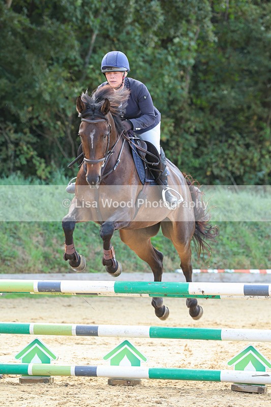 3E7A0592 - Class 4: Senior British Novice/90cm open