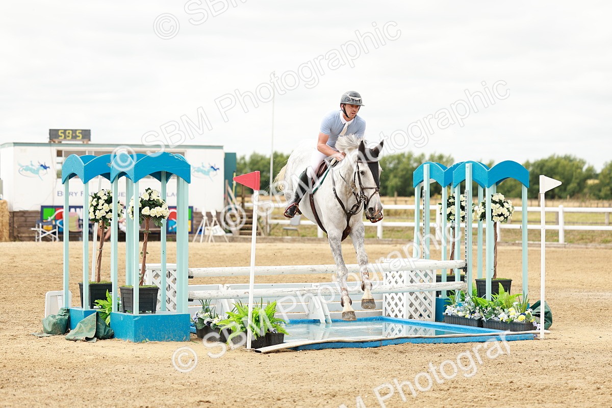 SBM_018239 - Class 21 - Senior Newcomers Championship 2d Rd