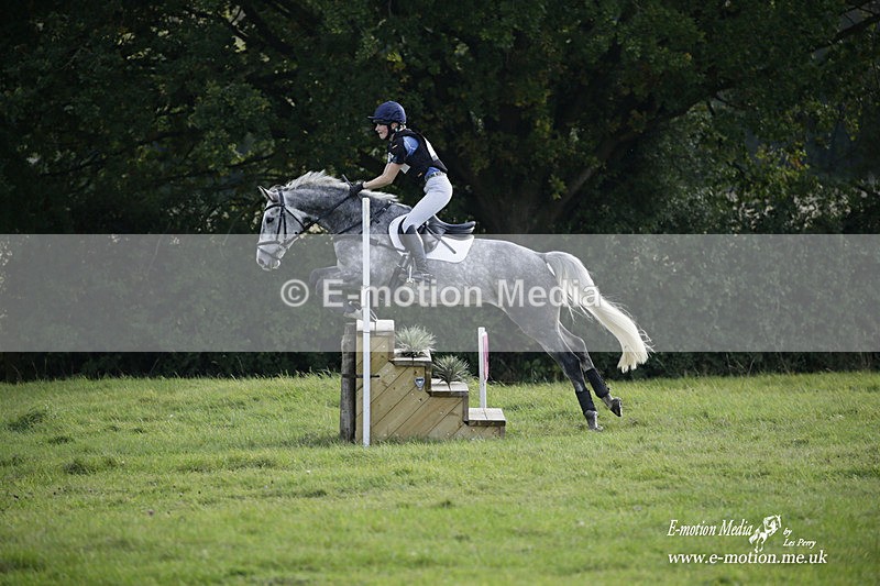  WWHT 171021 3958 - Open (1.00m)  17/10/21