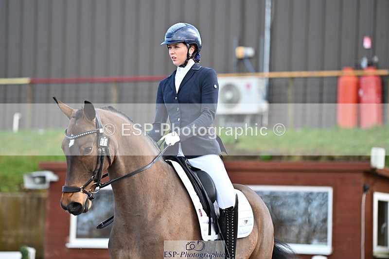 240218A-110528-05805 - 131-Lauren.Burrows-Active.Vogue