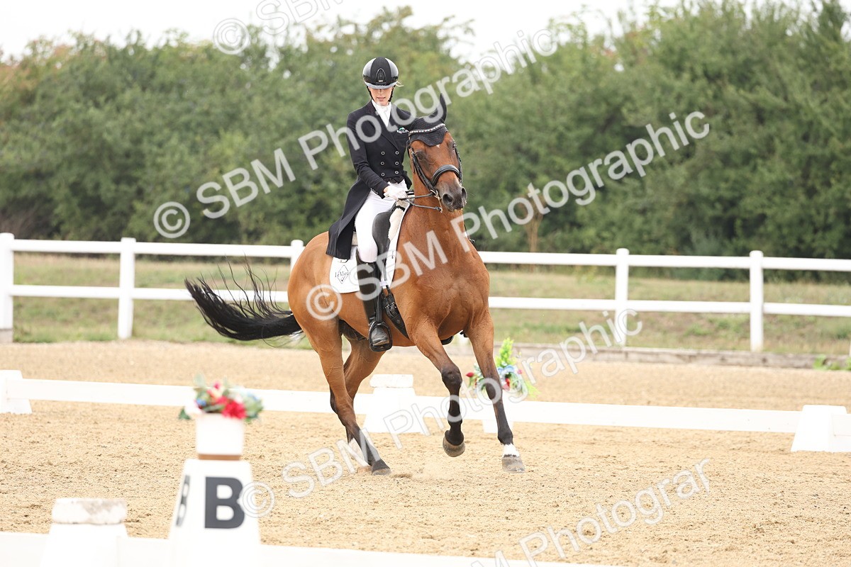 SBM_008075 - Class 10 - FEI INT I - 16.10-16.50