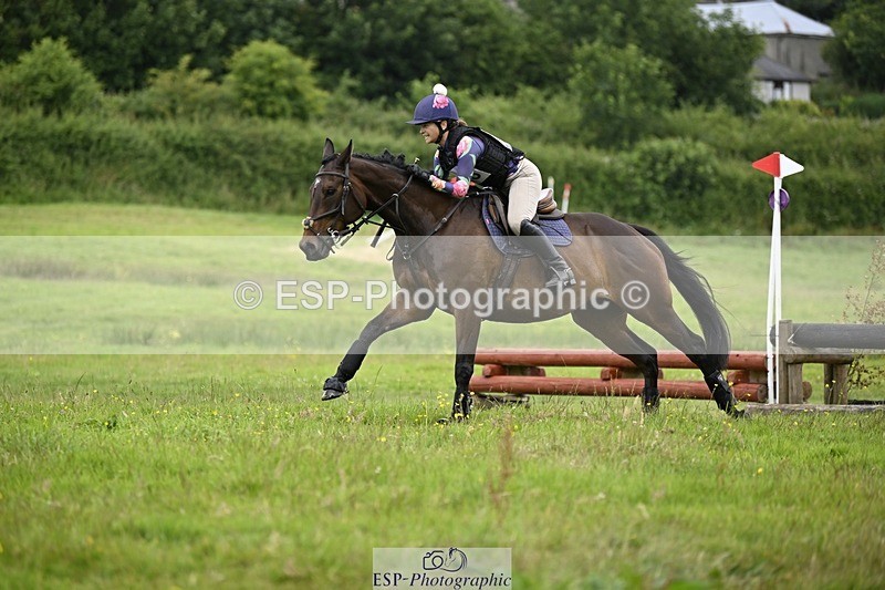 240630-123100-00877 - 916-Harriet_Parkes-Just_Henny