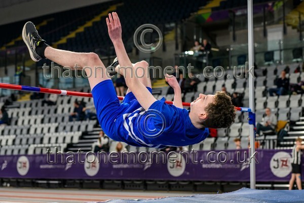 AgeInd25SAT-917447 - Field Male