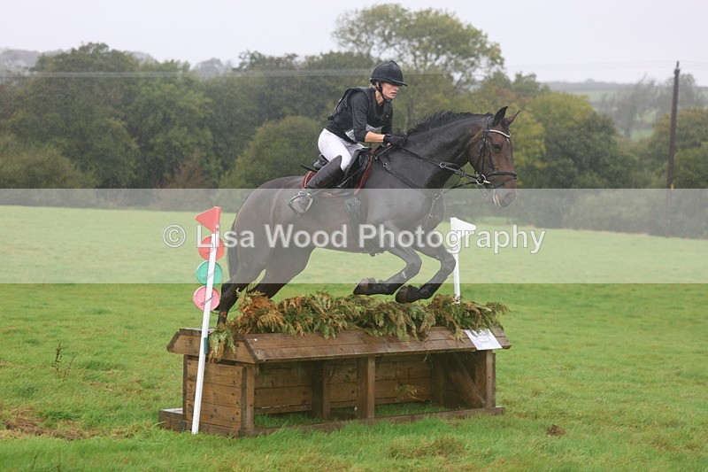 3E7A1920 - Class 4: 80cm: Box