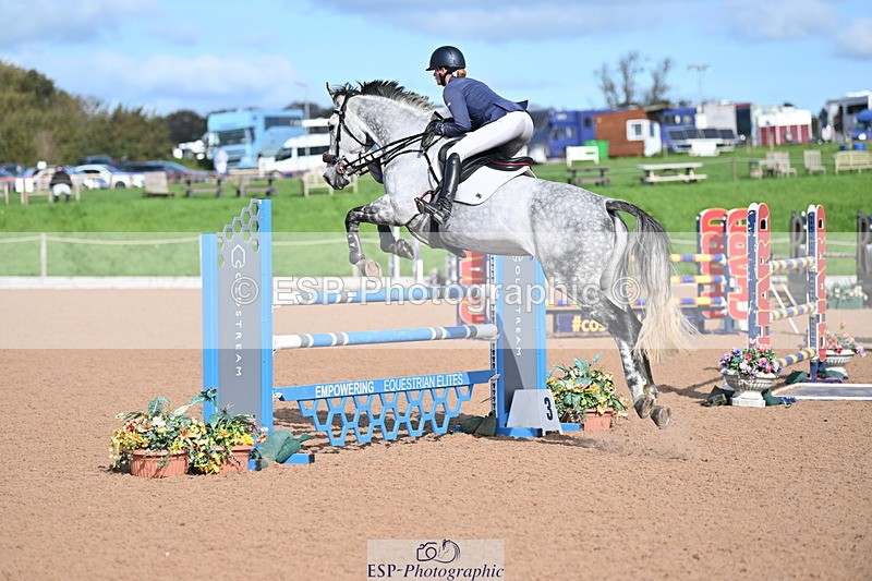 231015A-124900-08004 - Cls 30 Foxhunter & 1.20m Open