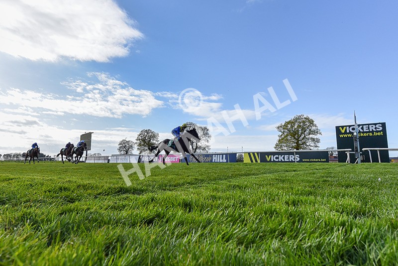 200424-Race 3-Never So Brave-3124 - Race 3