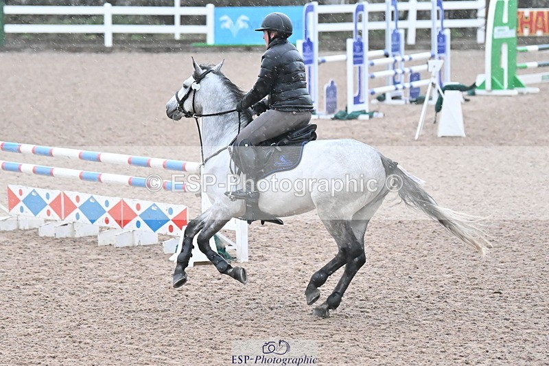 231210A-090100-02015 - Cls 15 British Novice