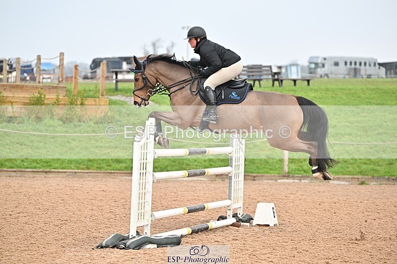 250122-142839-00647 - Cls 6 Foxhunter and 1.20m