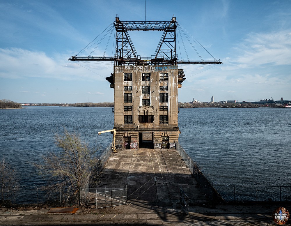 Delaware Station (Philadelphia, PA) | Lonely Coal Tower - Delaware River Generating Station