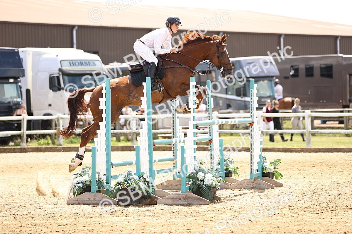 SBM_001201 - Class 16 - GFS Senior Newcomers 1.25m